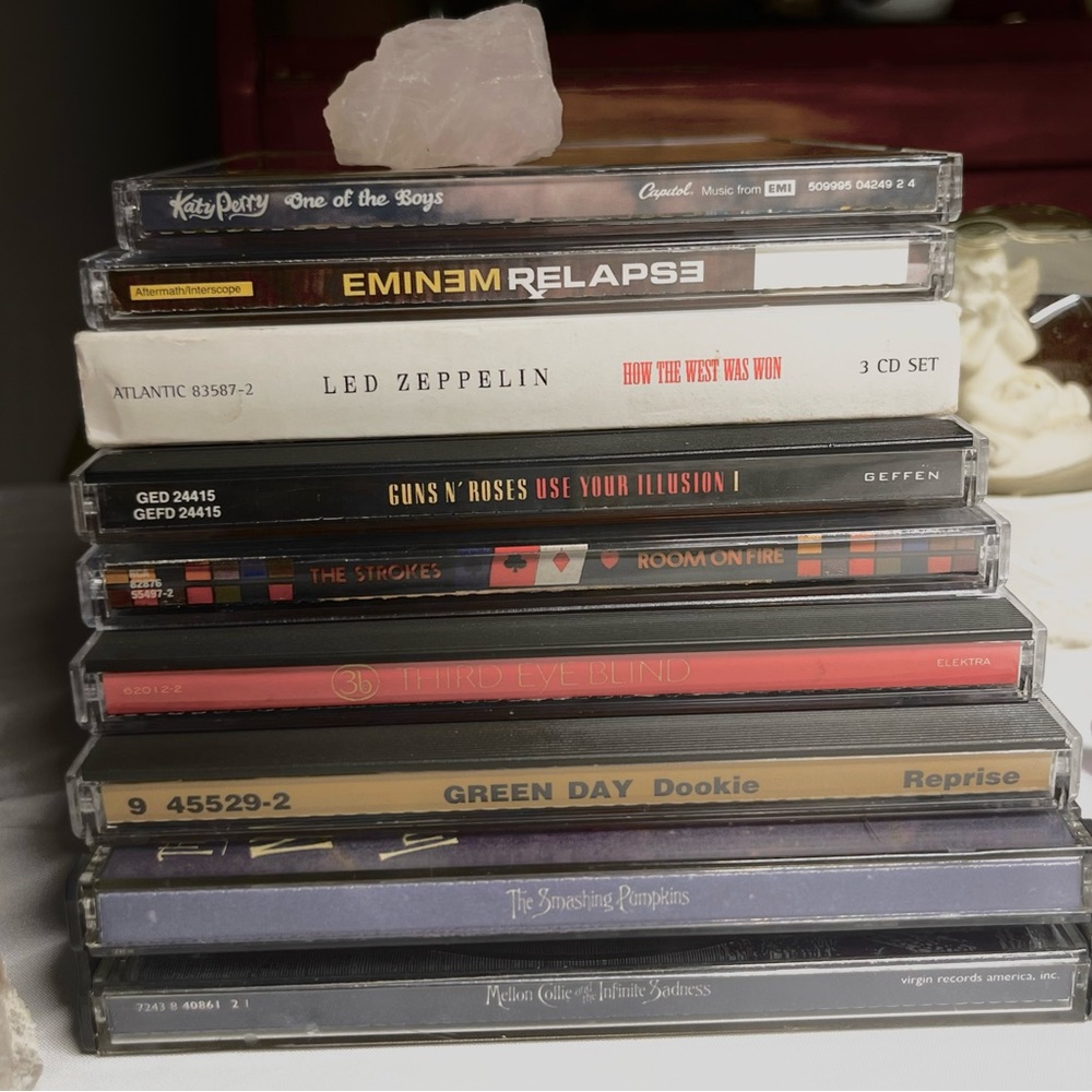 🎶Iconic CD Collection-8 Must-Have Albums in Excellent Condition! 🎶